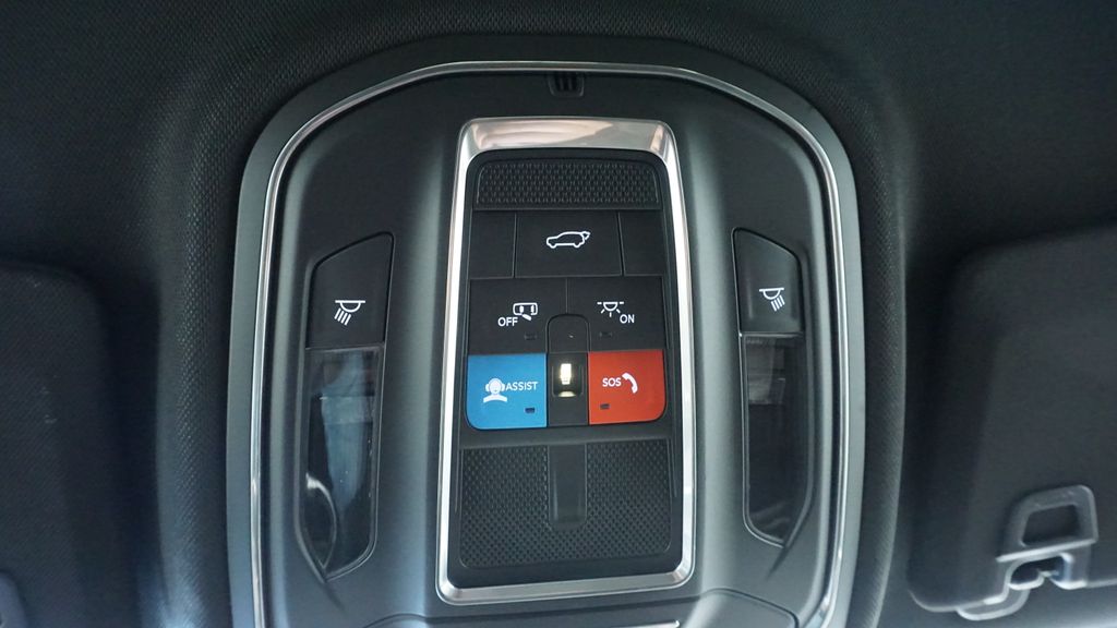 Thumbnail: 2026 Jeep Grand Cherokee - 34