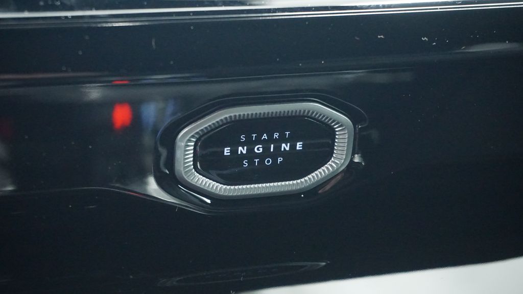 Thumbnail: 2026 Jeep Grand Cherokee - 30