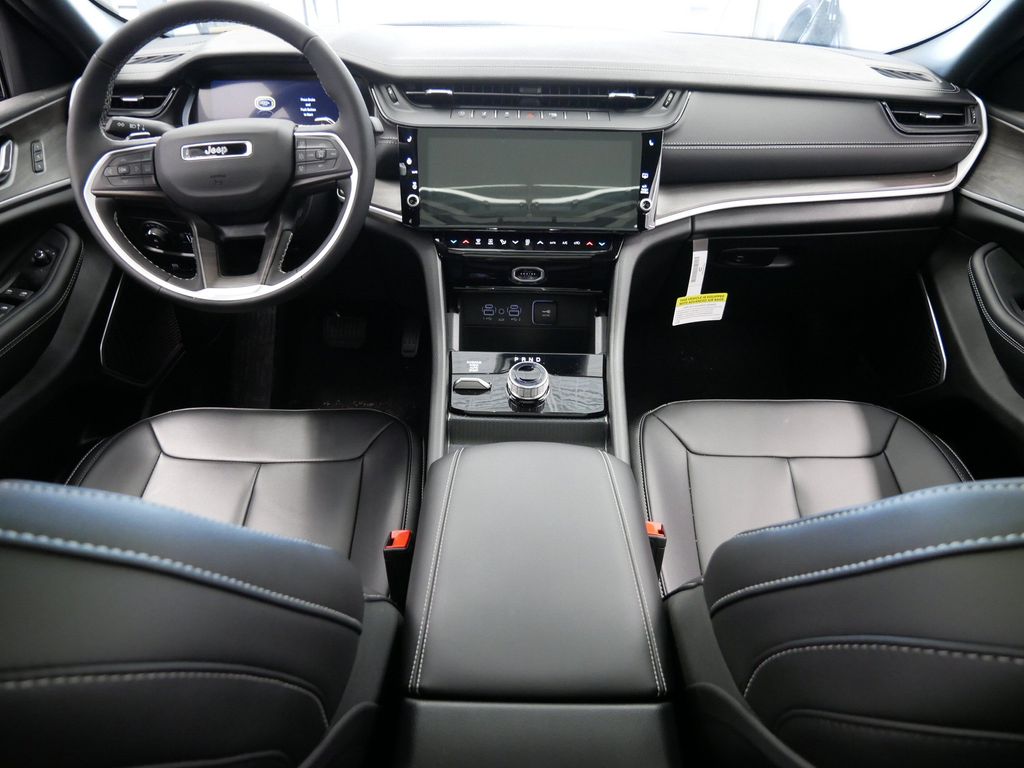 Thumbnail: 2026 Jeep Grand Cherokee - 2