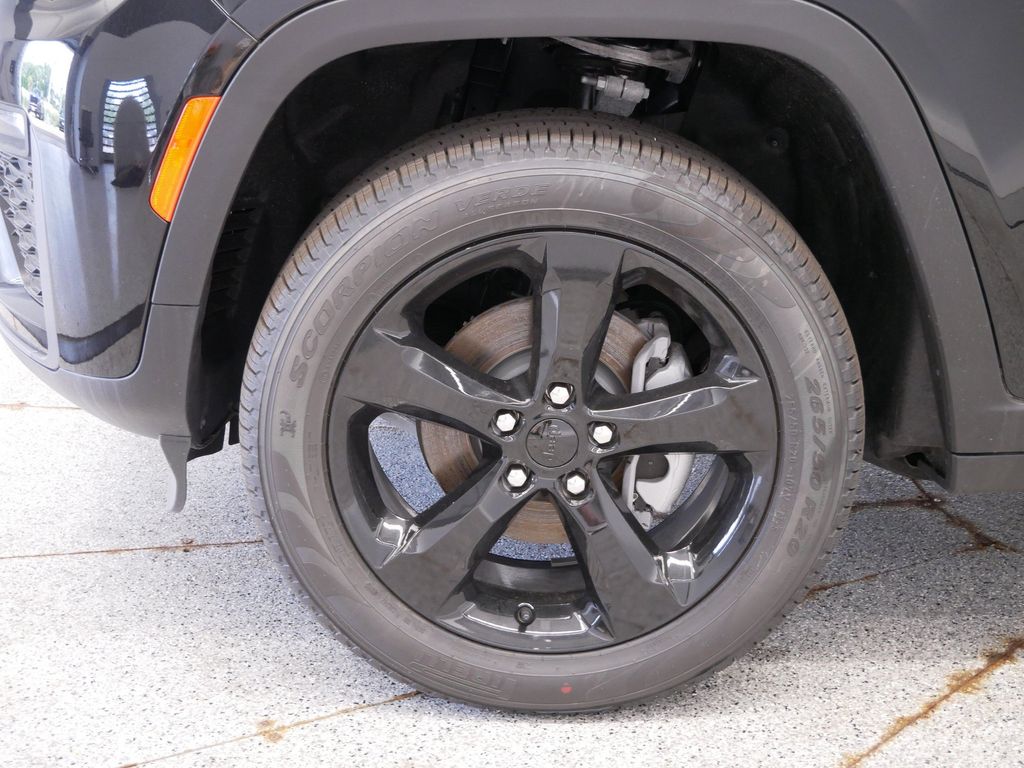 Thumbnail: 2026 Jeep Grand Cherokee - 7