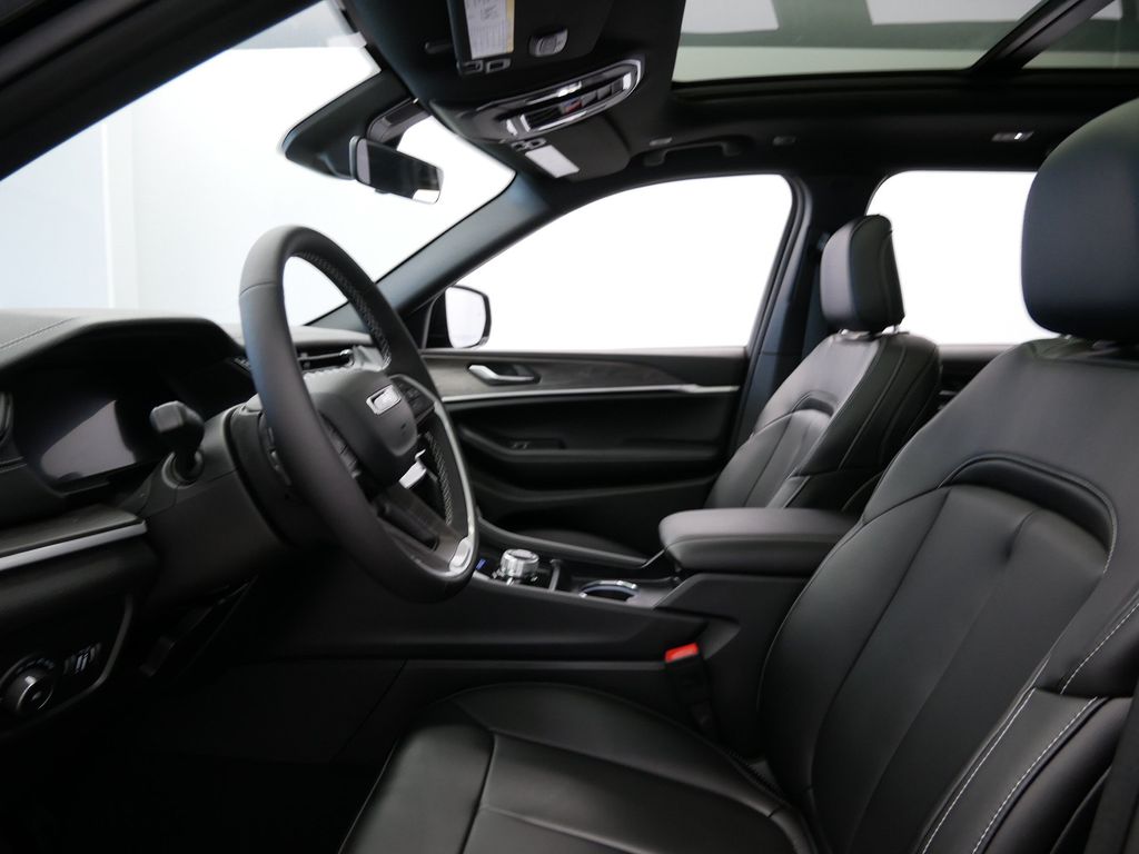 Thumbnail: 2026 Jeep Grand Cherokee - 9