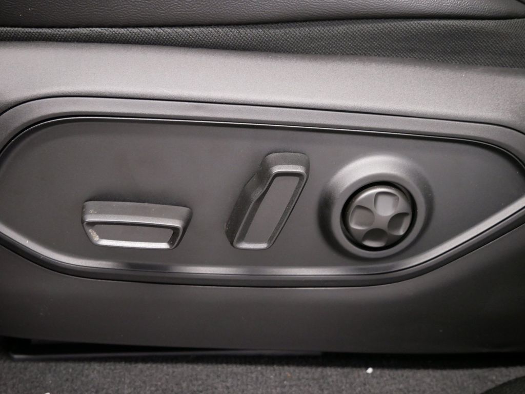 Thumbnail: 2026 Jeep Grand Cherokee - 22