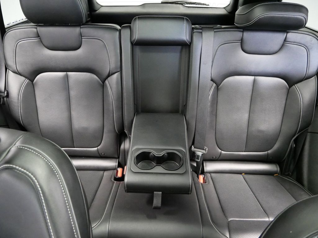 Thumbnail: 2022 Jeep Grand Cherokee - 28