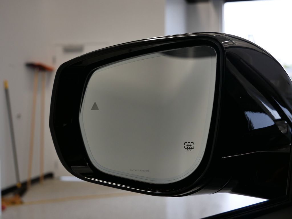 Thumbnail: 2022 Jeep Grand Cherokee - 11