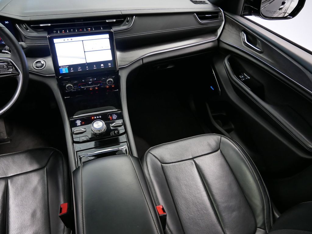 Thumbnail: 2022 Jeep Grand Cherokee - 14