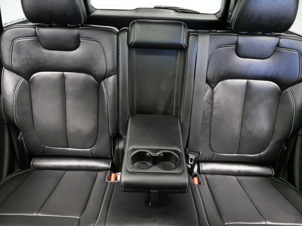 Thumbnail: 2022 Jeep Grand Cherokee - 28