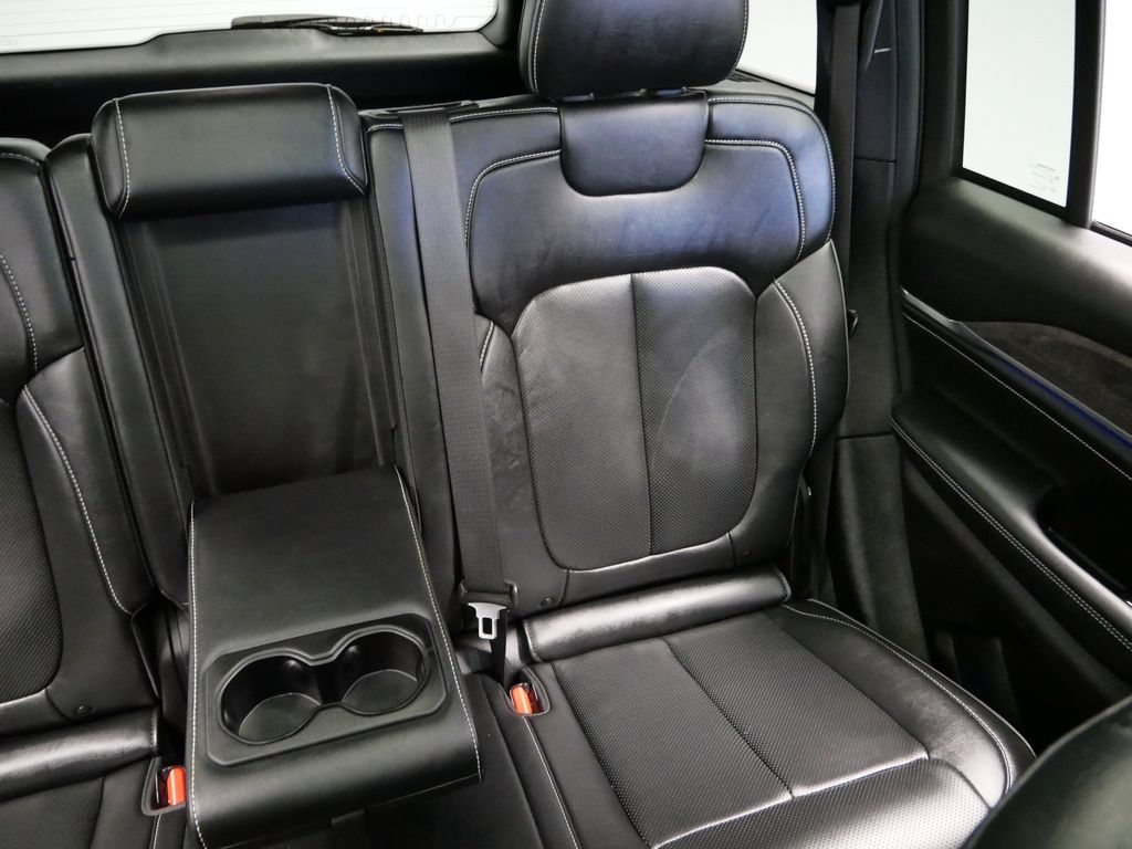 Thumbnail: 2022 Jeep Grand Cherokee - 29