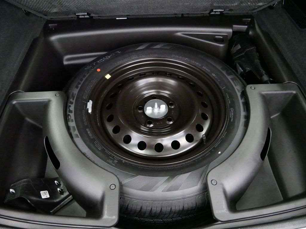 Thumbnail: 2022 Jeep Grand Cherokee - 9