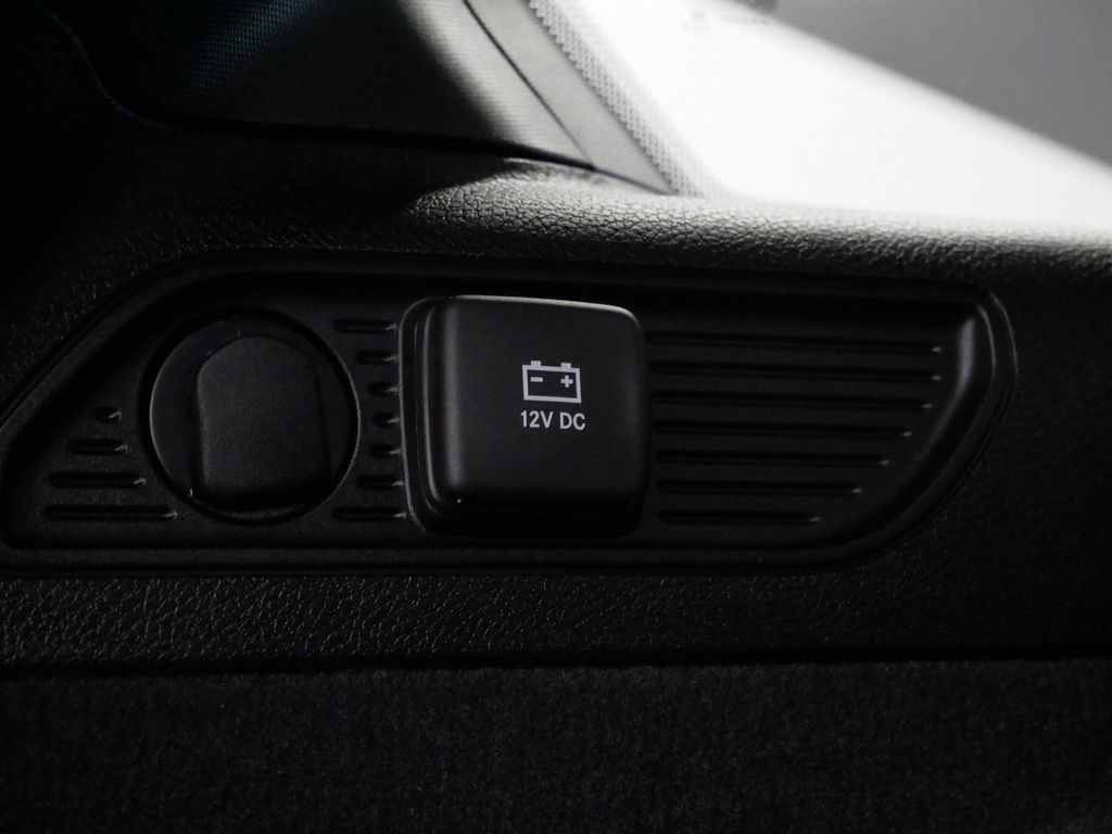 Thumbnail: 2022 Jeep Grand Cherokee - 23