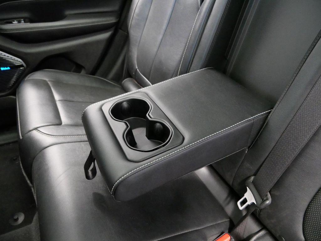 Thumbnail: 2022 Jeep Grand Cherokee - 15