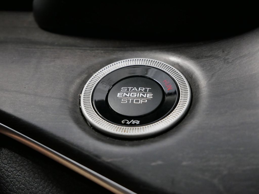 Thumbnail: 2022 Jeep Grand Cherokee - 44