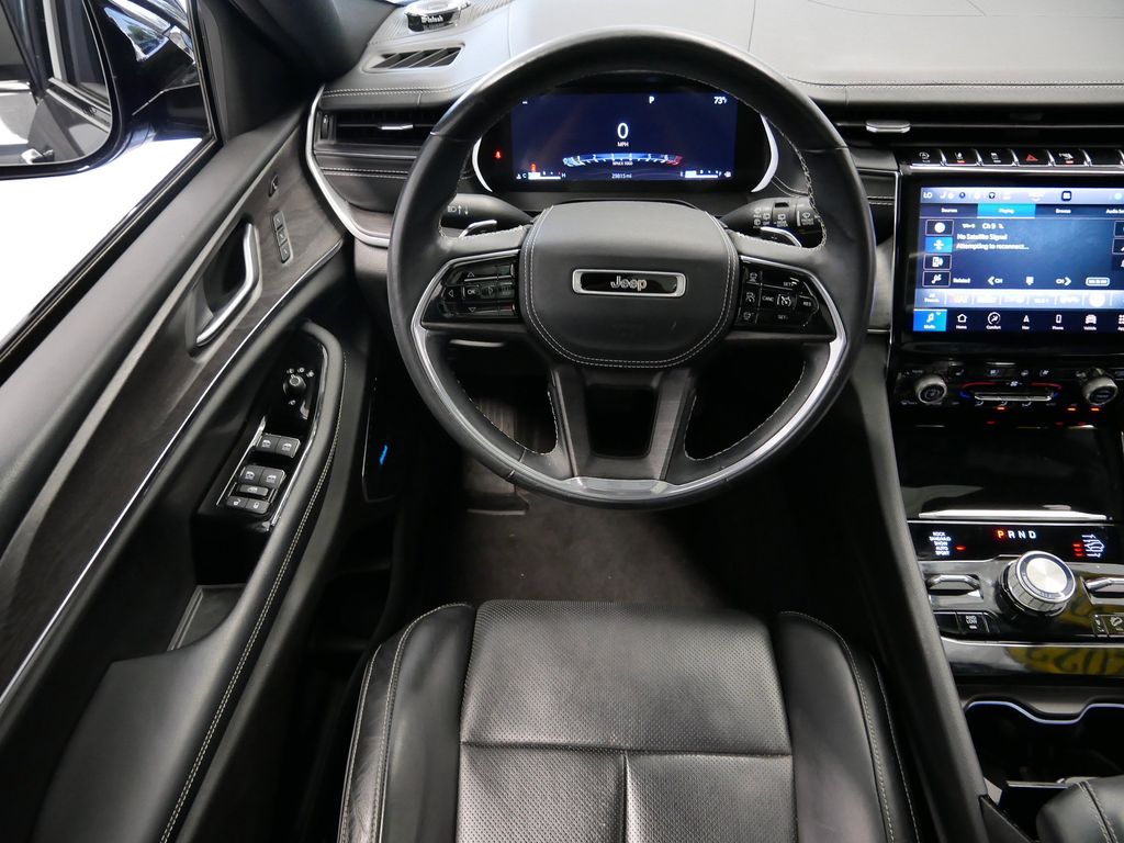 Thumbnail: 2022 Jeep Grand Cherokee - 9