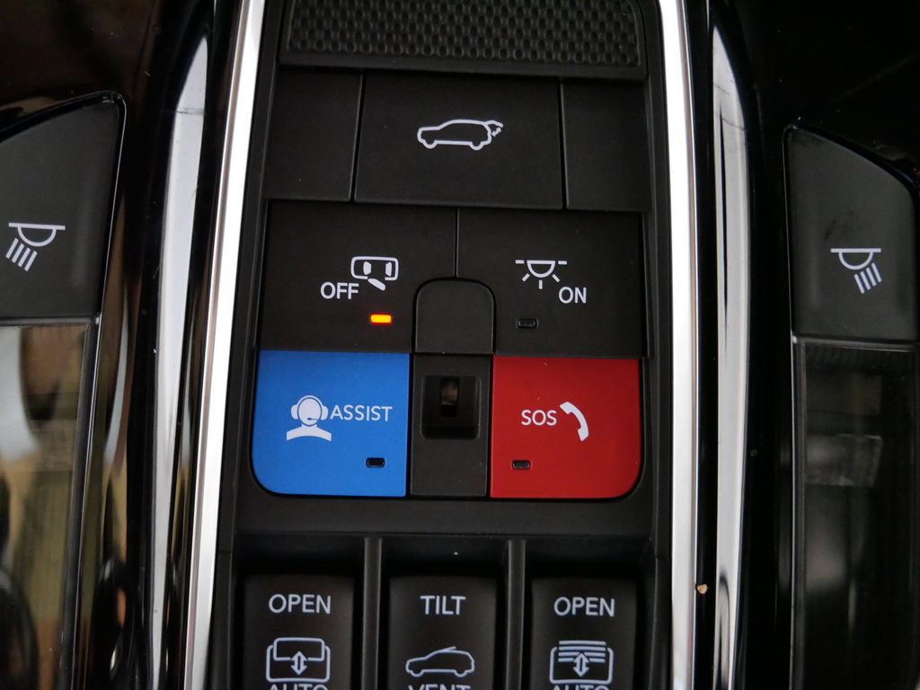 Thumbnail: 2022 Jeep Grand Cherokee - 45