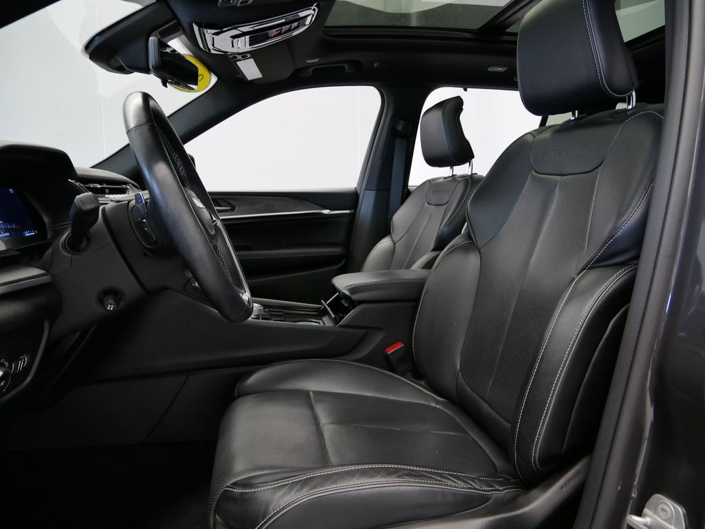 Thumbnail: 2022 Jeep Grand Cherokee - 10