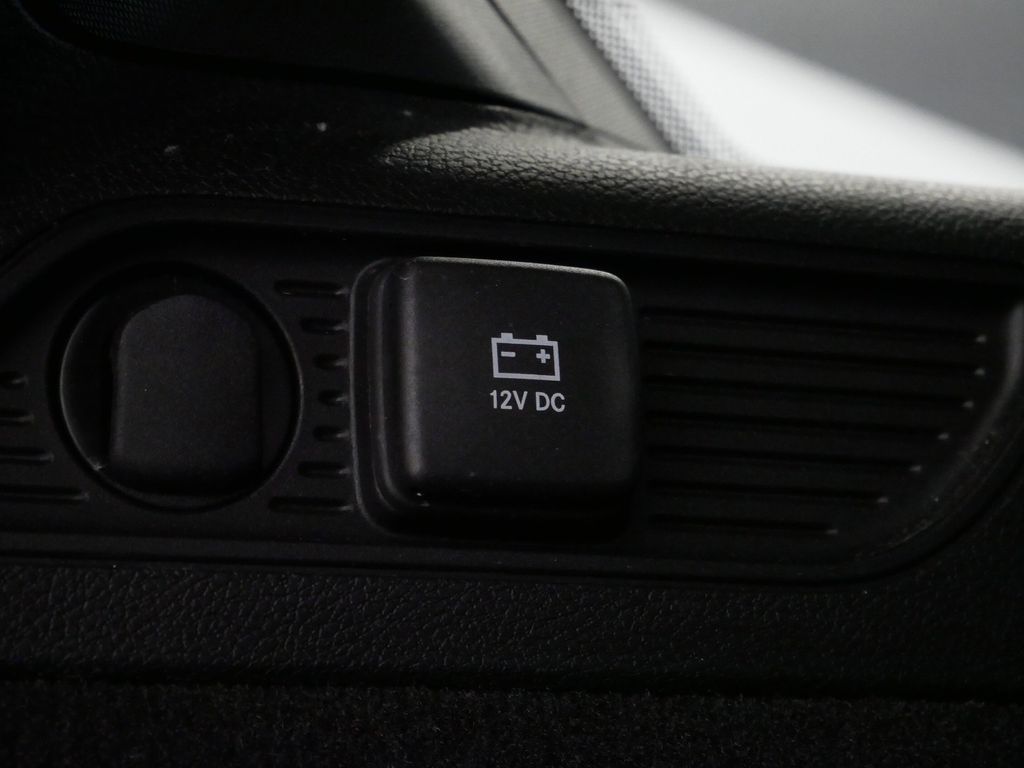 Thumbnail: 2022 Jeep Grand Cherokee - 23