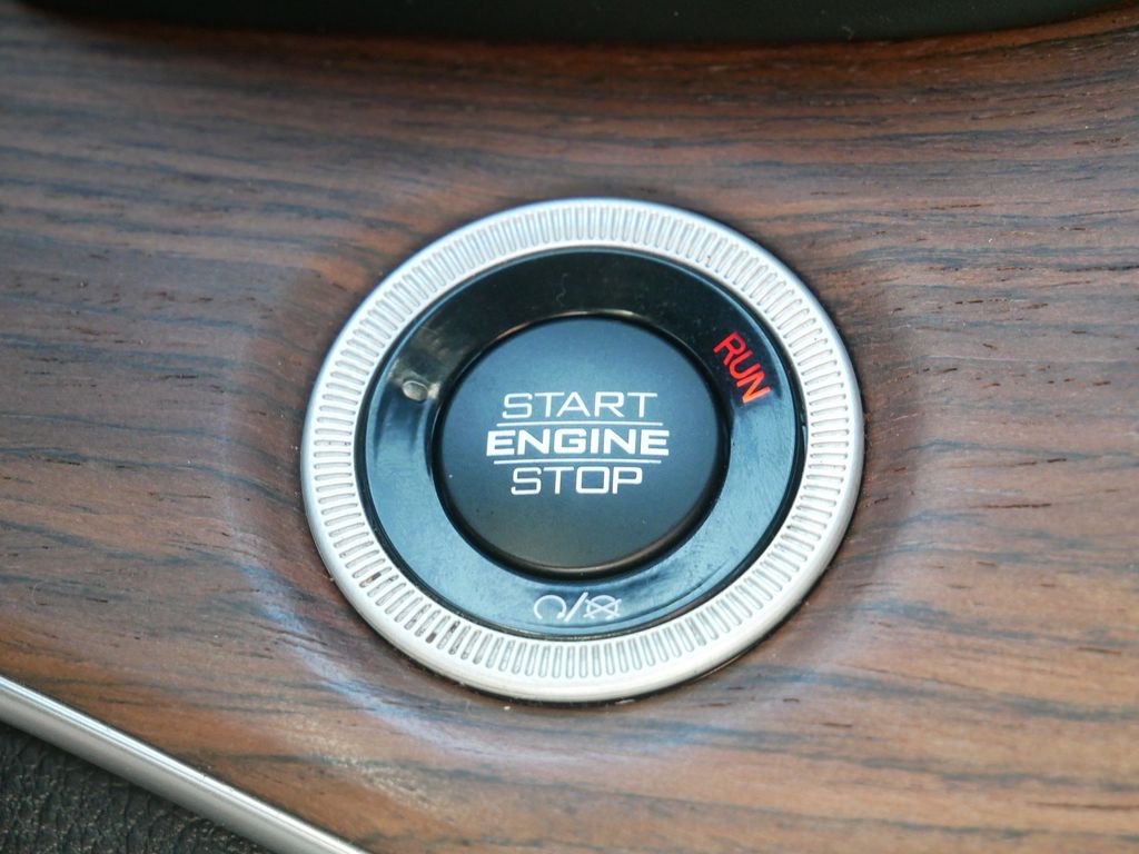 Thumbnail: 2023 Jeep Grand Cherokee - 35