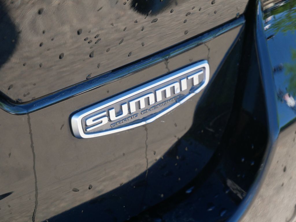 Thumbnail: 2023 Jeep Grand Cherokee - 21