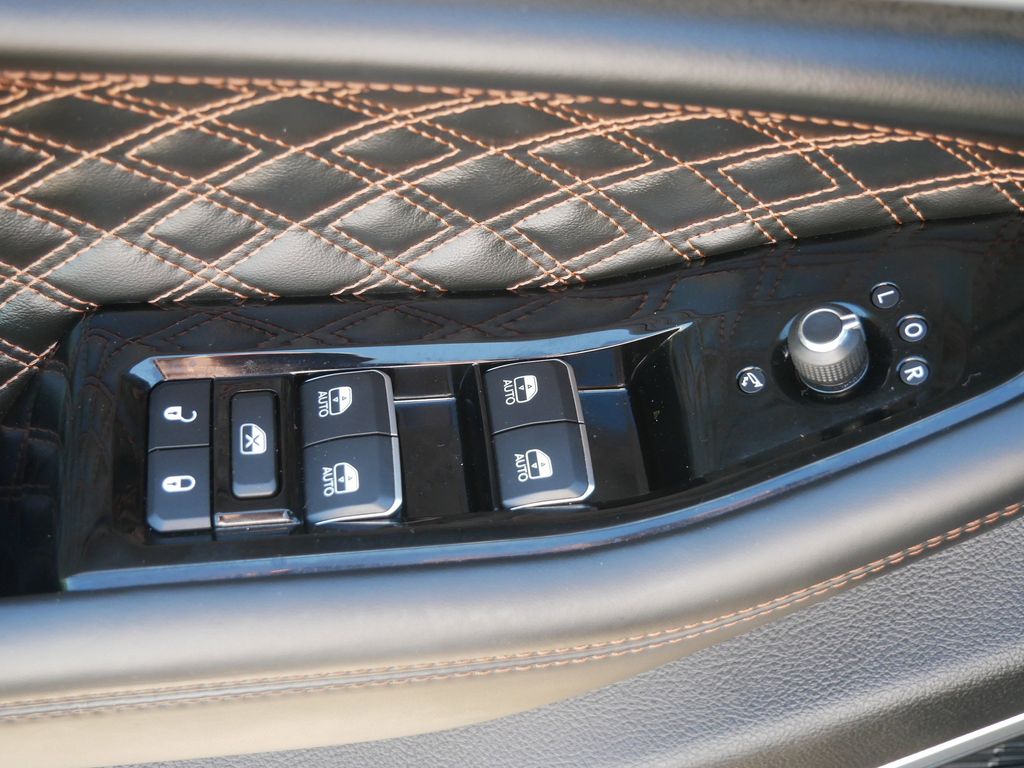 Thumbnail: 2023 Jeep Grand Cherokee - 28