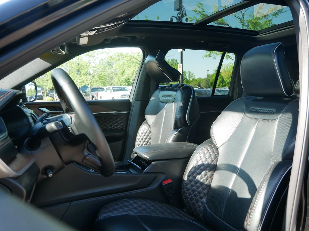 Thumbnail: 2023 Jeep Grand Cherokee - 10