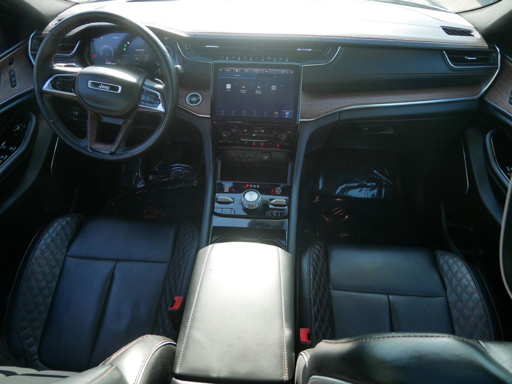 Thumbnail: 2023 Jeep Grand Cherokee - 9