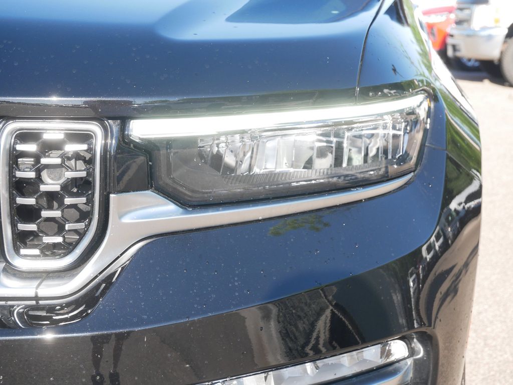 Thumbnail: 2023 Jeep Grand Cherokee - 19