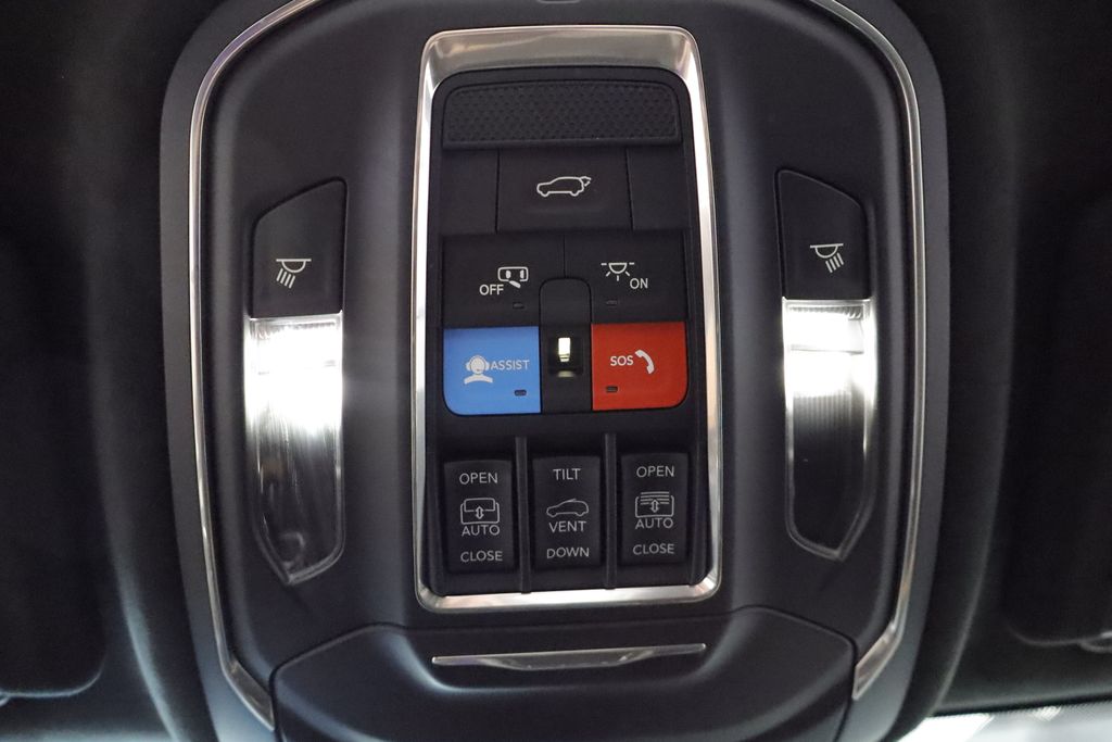Thumbnail: 2025 Jeep Grand Cherokee - 27
