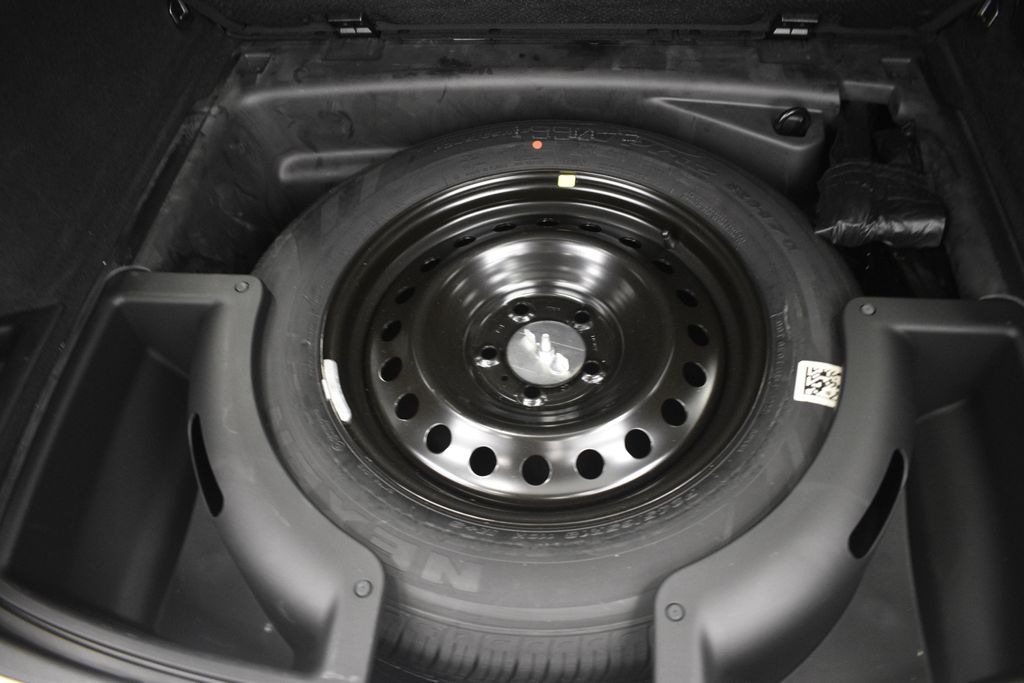 Thumbnail: 2023 Jeep Grand Cherokee - 28