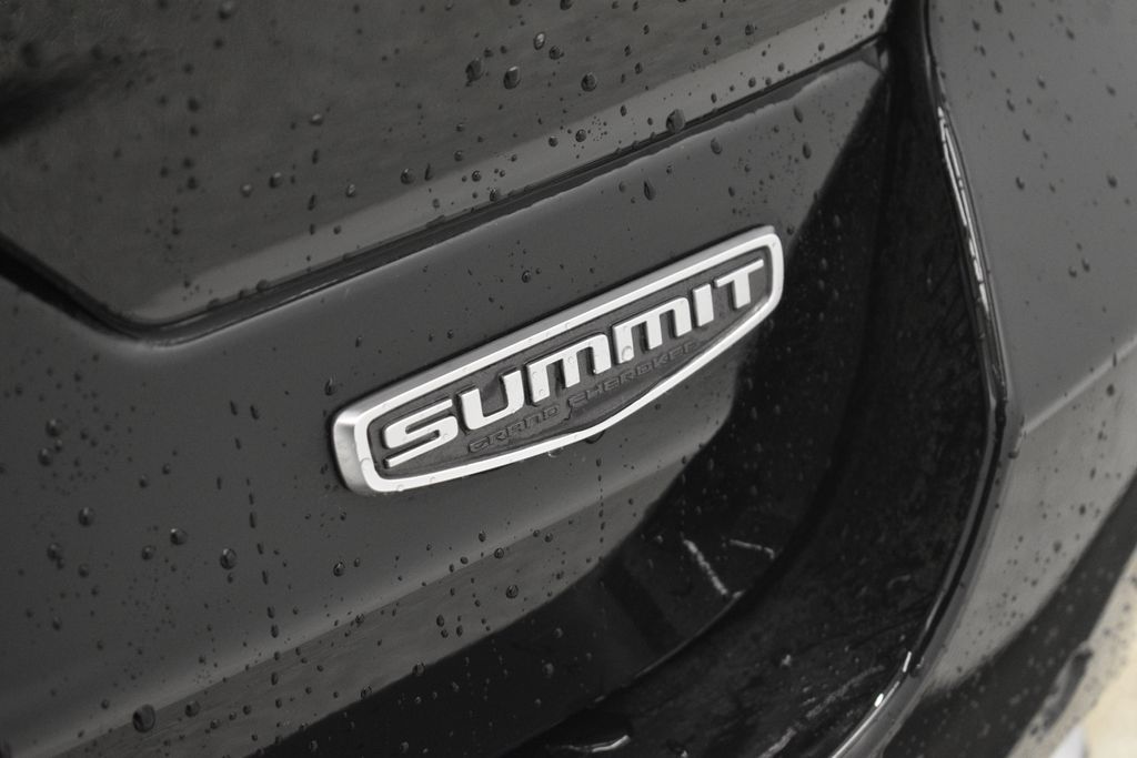 Thumbnail: 2023 Jeep Grand Cherokee - 24