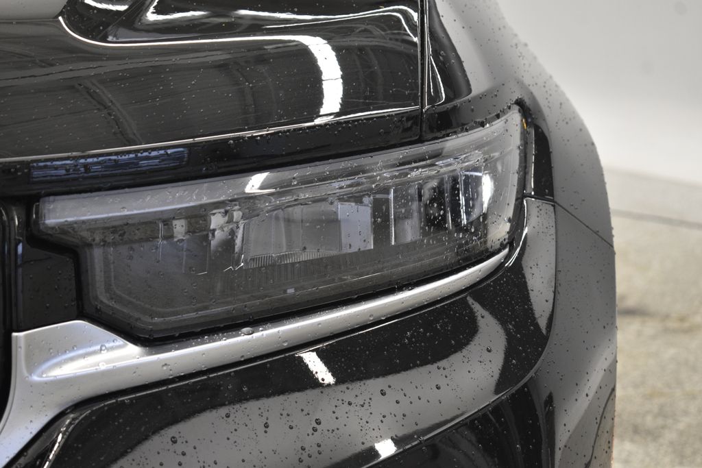 Thumbnail: 2023 Jeep Grand Cherokee - 22