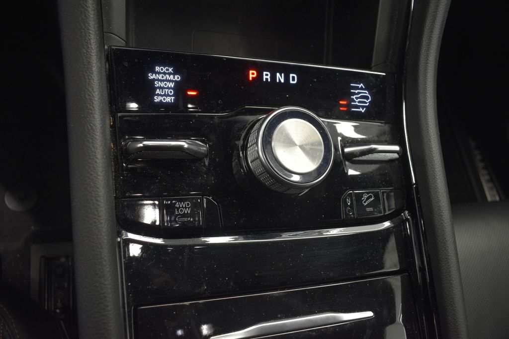 Thumbnail: 2023 Jeep Grand Cherokee - 11