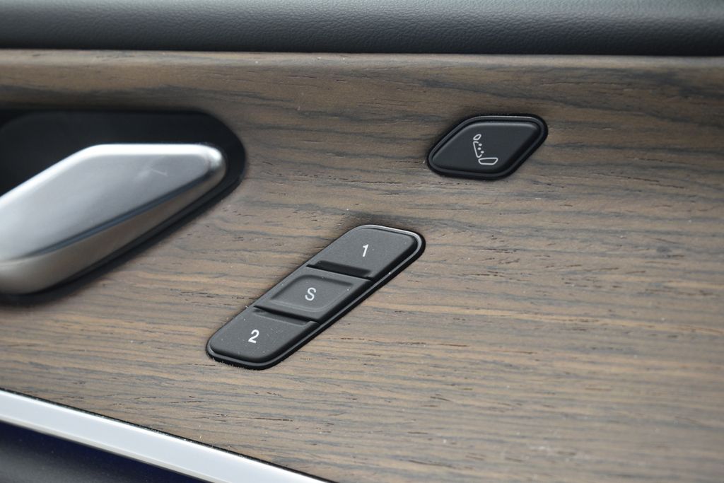 Thumbnail: 2023 Jeep Grand Cherokee - 14