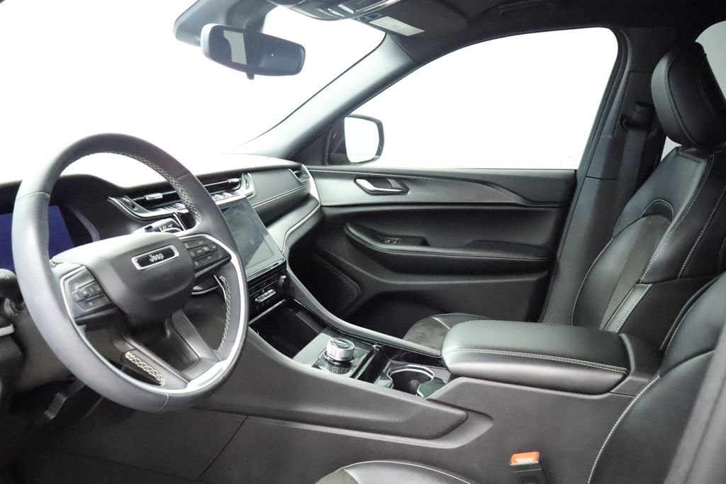 Thumbnail: 2023 Jeep Grand Cherokee L - 10