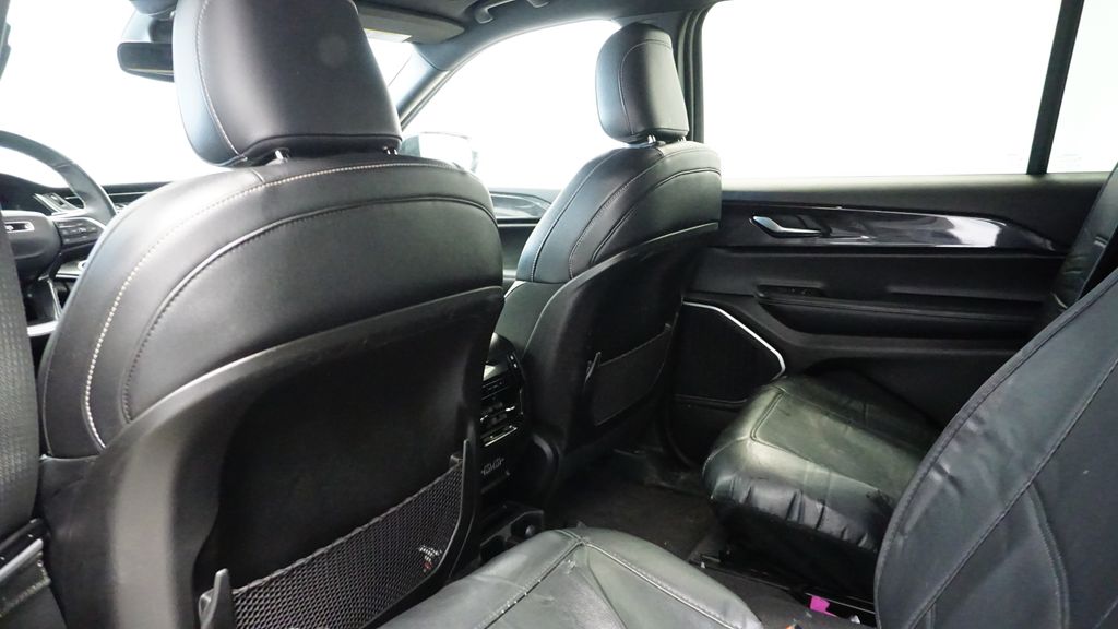 Thumbnail: 2022 Jeep Grand Cherokee L - 11