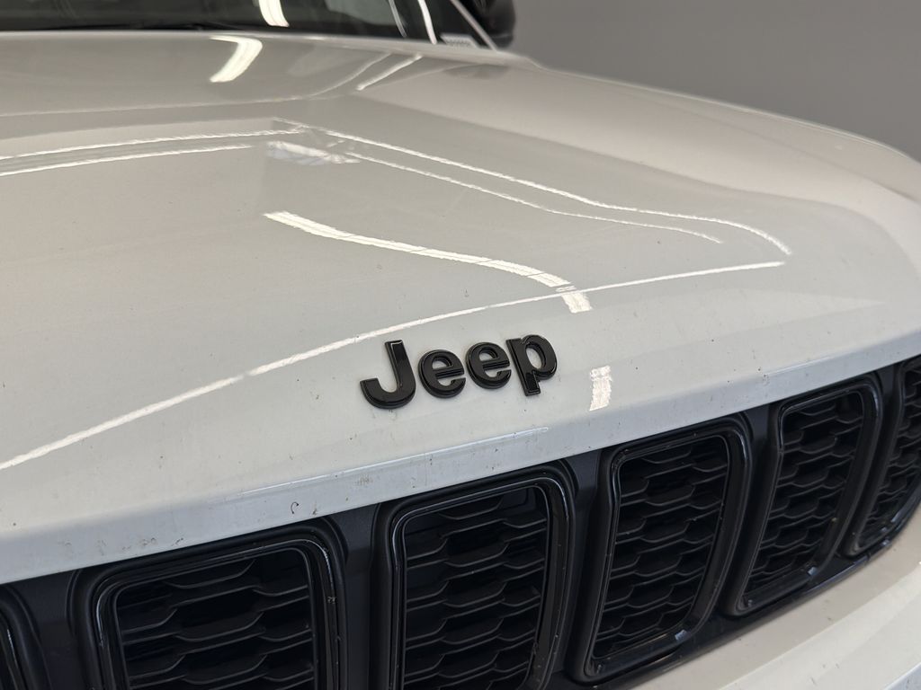 Thumbnail: 2022 Jeep Grand Cherokee L - 7