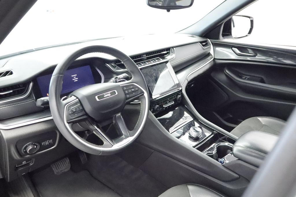 Thumbnail: 2023 Jeep Grand Cherokee L - 11