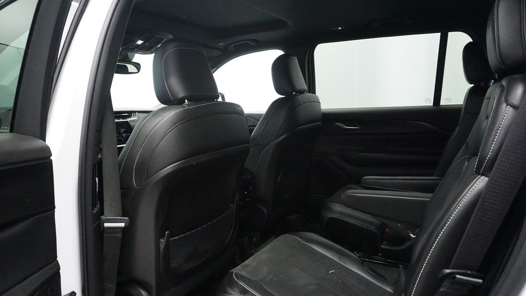 Thumbnail: 2023 Jeep Grand Cherokee L - 11