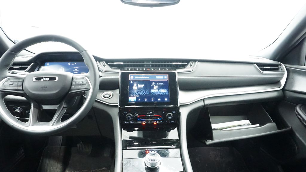 Thumbnail: 2023 Jeep Grand Cherokee L - 2