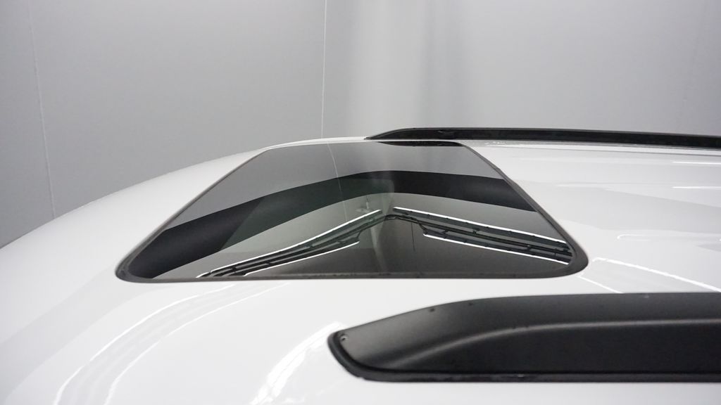 Thumbnail: 2023 Jeep Grand Cherokee L - 35