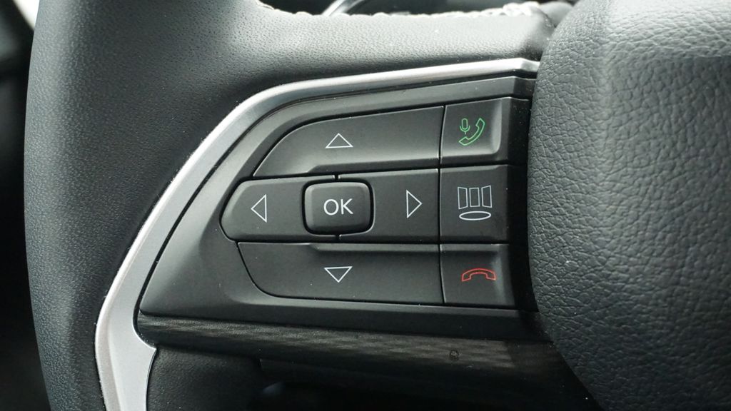 Thumbnail: 2023 Jeep Grand Cherokee L - 32