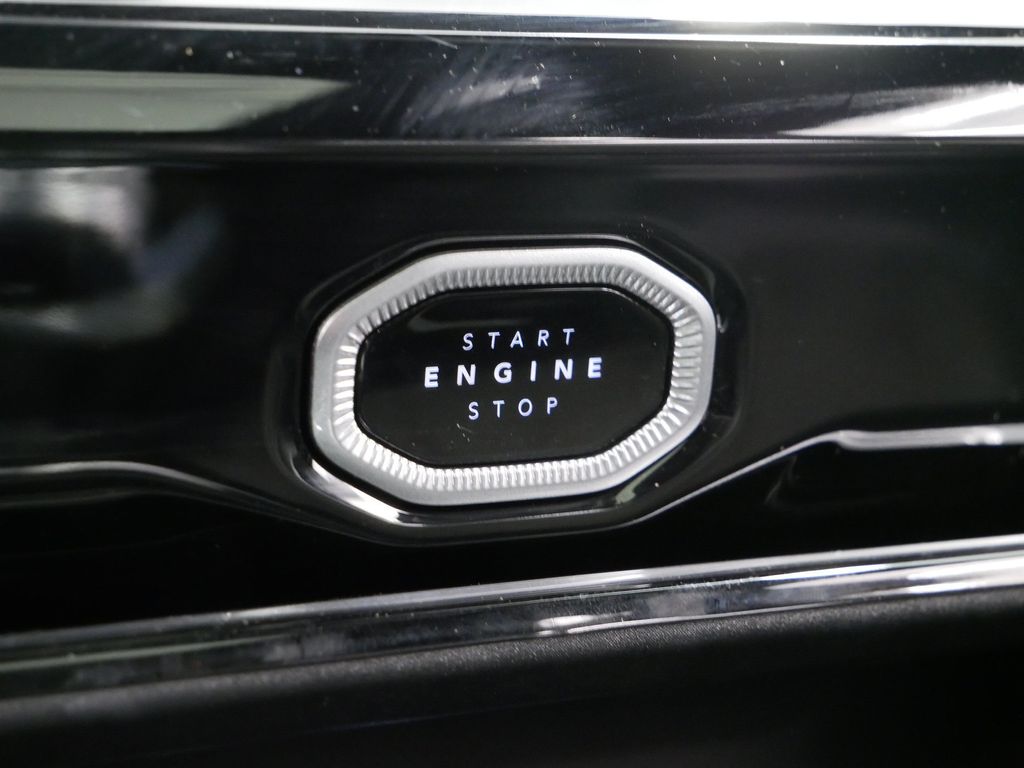 Thumbnail: 2026 Jeep Grand Cherokee L - 27