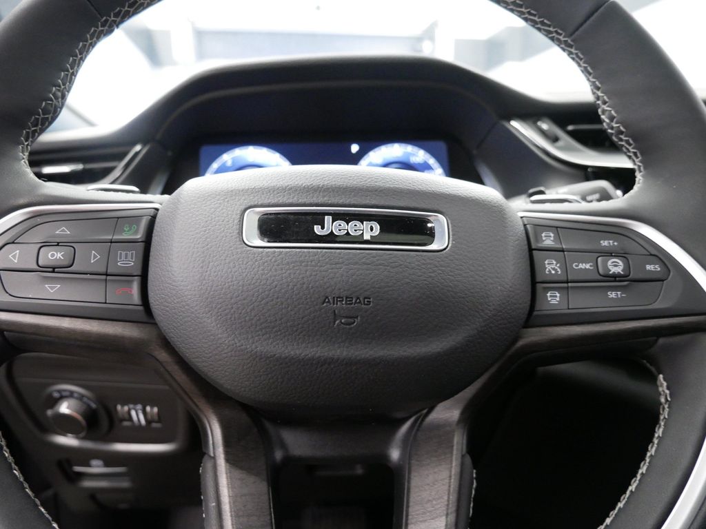 Thumbnail: 2026 Jeep Grand Cherokee L - 22