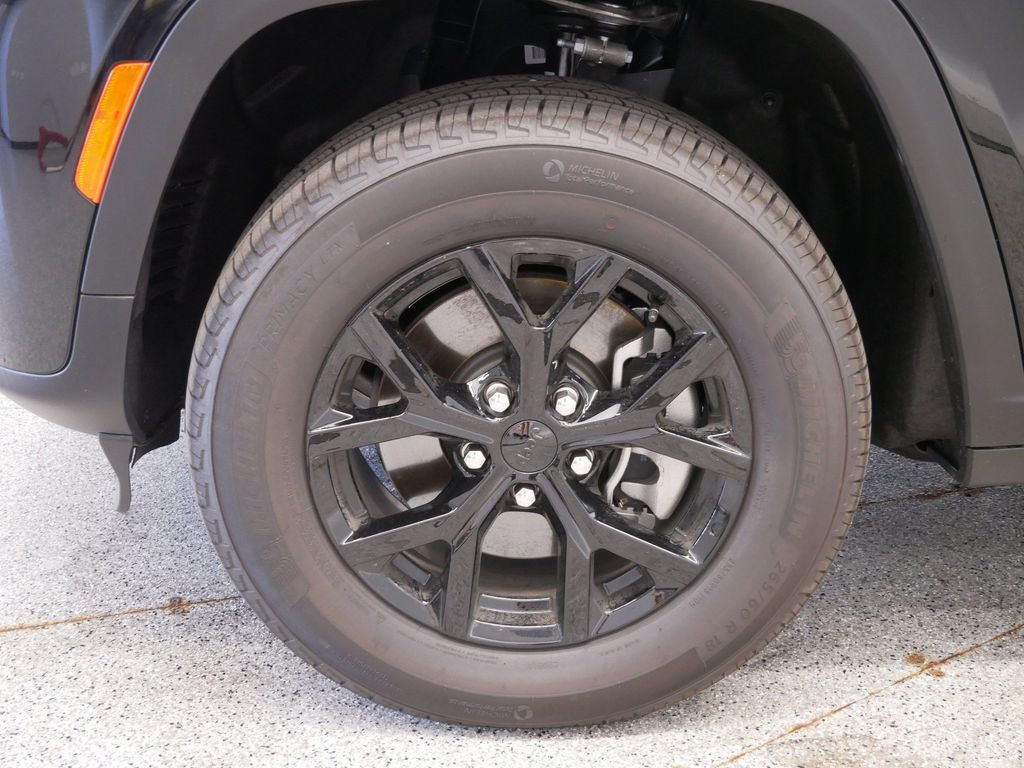 Thumbnail: 2026 Jeep Grand Cherokee L - 7