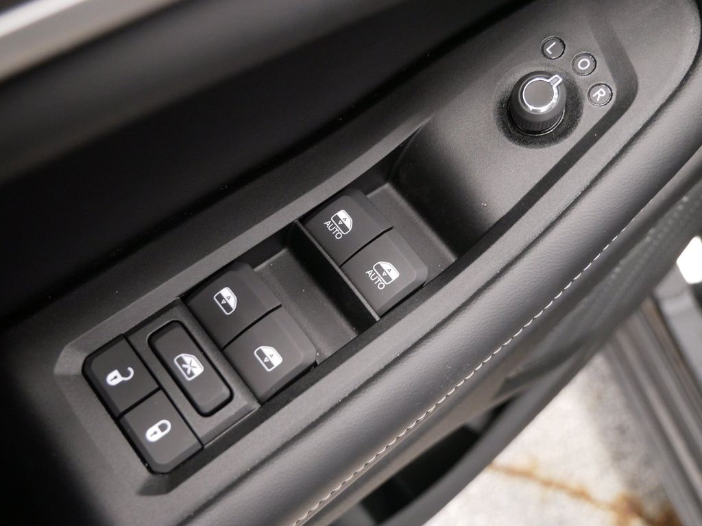 Thumbnail: 2026 Jeep Grand Cherokee L - 20