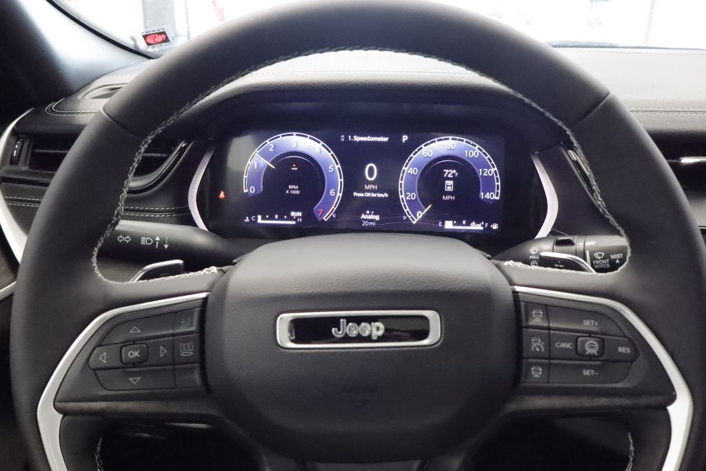 Thumbnail: 2026 Jeep Grand Cherokee L - 24