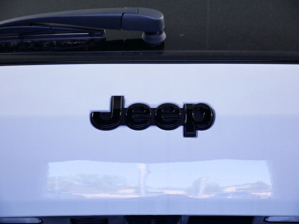 Thumbnail: 2025 Jeep Grand Cherokee L - 7