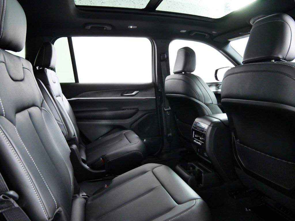 Thumbnail: 2025 Jeep Grand Cherokee L - 27