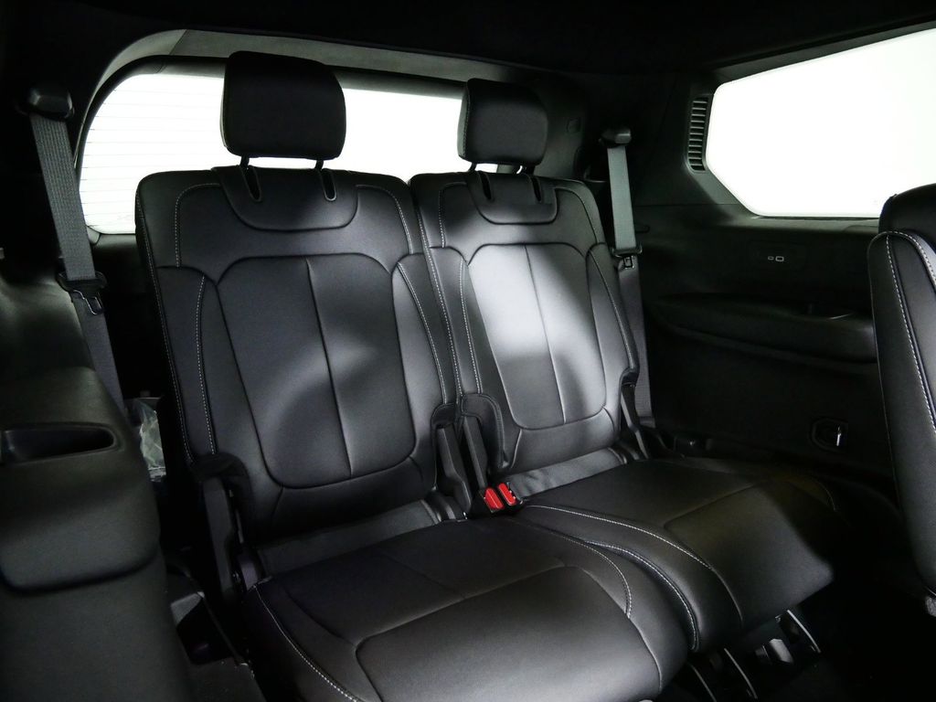 Thumbnail: 2025 Jeep Grand Cherokee L - 29