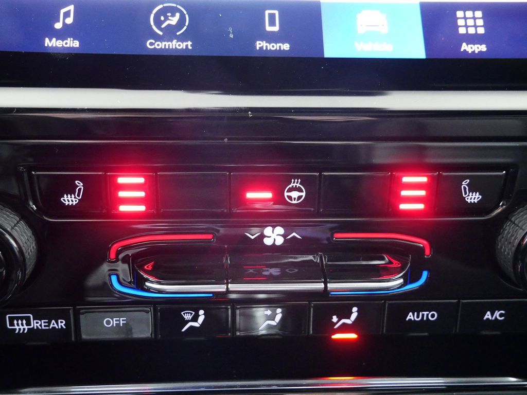 Thumbnail: 2025 Jeep Grand Cherokee L - 48