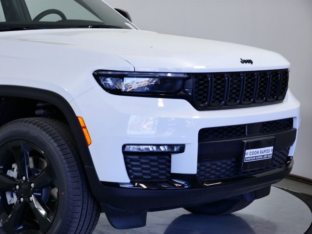 Thumbnail: 2025 Jeep Grand Cherokee L - 17