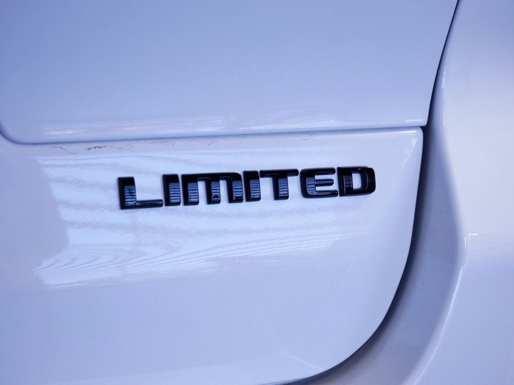 Thumbnail: 2025 Jeep Grand Cherokee L - 20